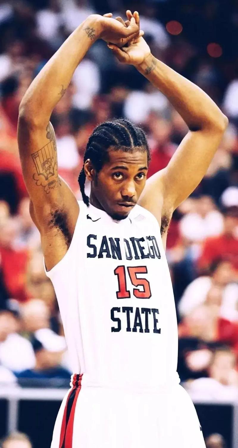 里程碑，恰尔汗奥卢出战利物浦迎来国米生涯200场（恰尔汗奥卢战利物浦达成国米生涯200场里程碑）