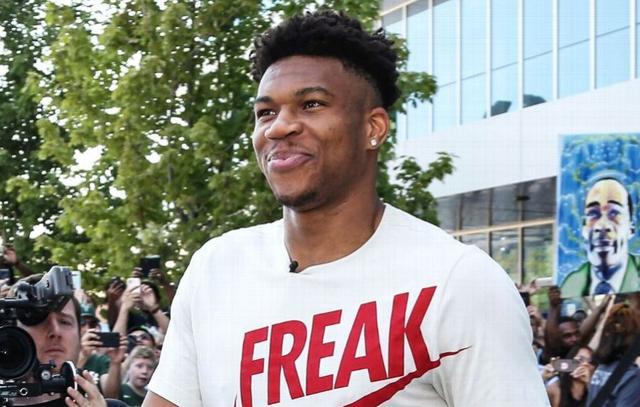 独行侠vs热火前瞻：浓眉PK阿德巴约，独行侠欲冲击三连胜（独行侠对阵热火赛前解析：浓眉对决阿德巴约，独行侠剑指三连胜）