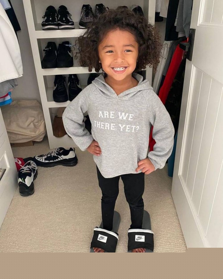 美职联战报：梅西助攻，阿连德戴帽，迈阿密国际5-1纽约城（美职联：梅西献助攻，阿连德上演帽子戏法，迈阿密国际5比1大胜纽约城）